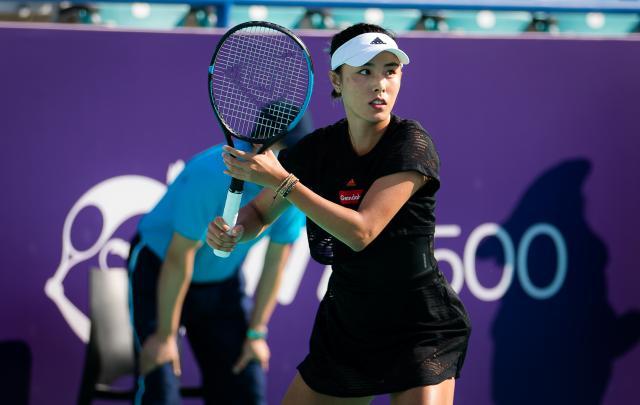 开云APP-缺少比赛+隔离影响？澳网热身赛中国金花开局不利