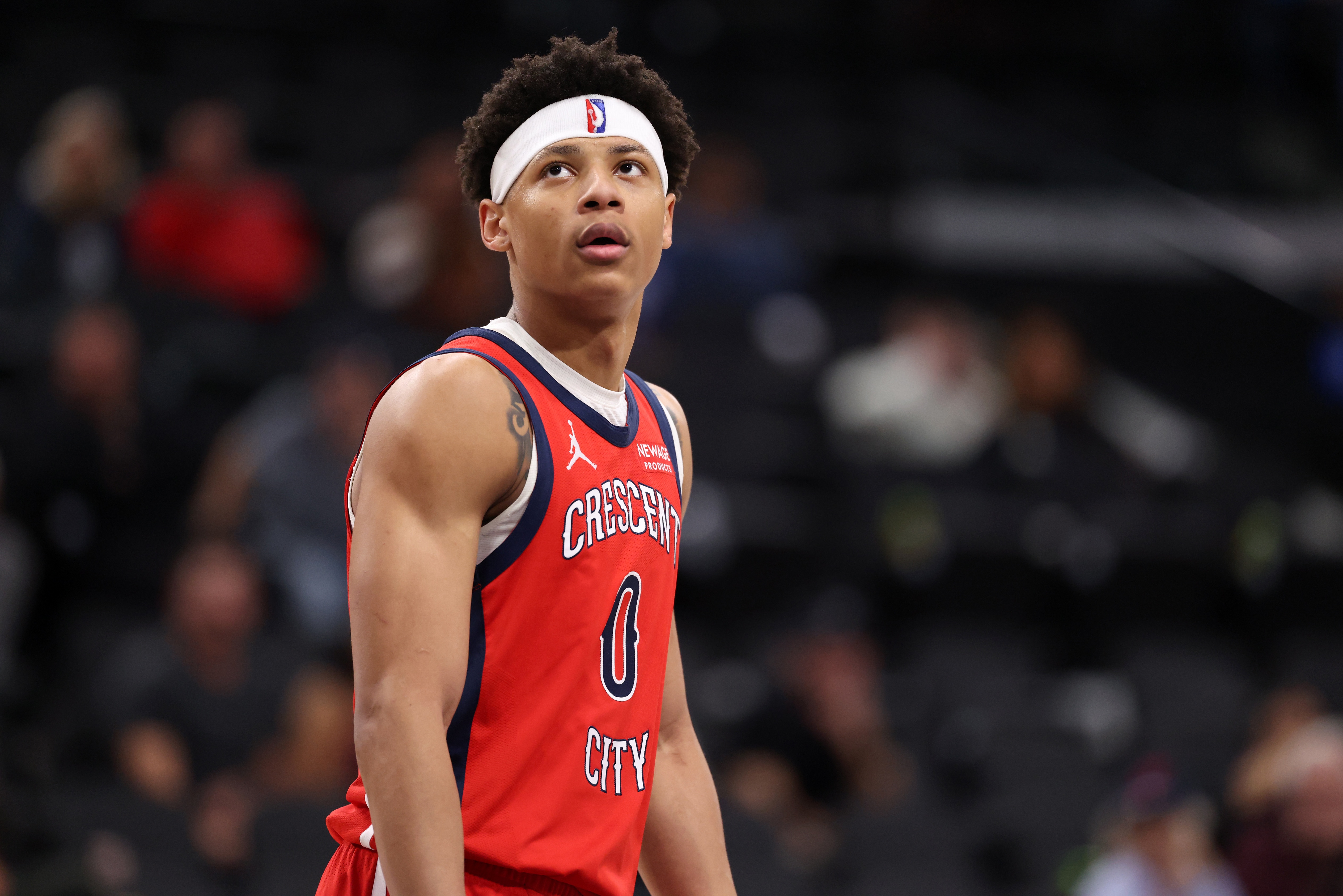 冲劲十足！费尔斯半场14中7砍下20分4板 罚球5中5